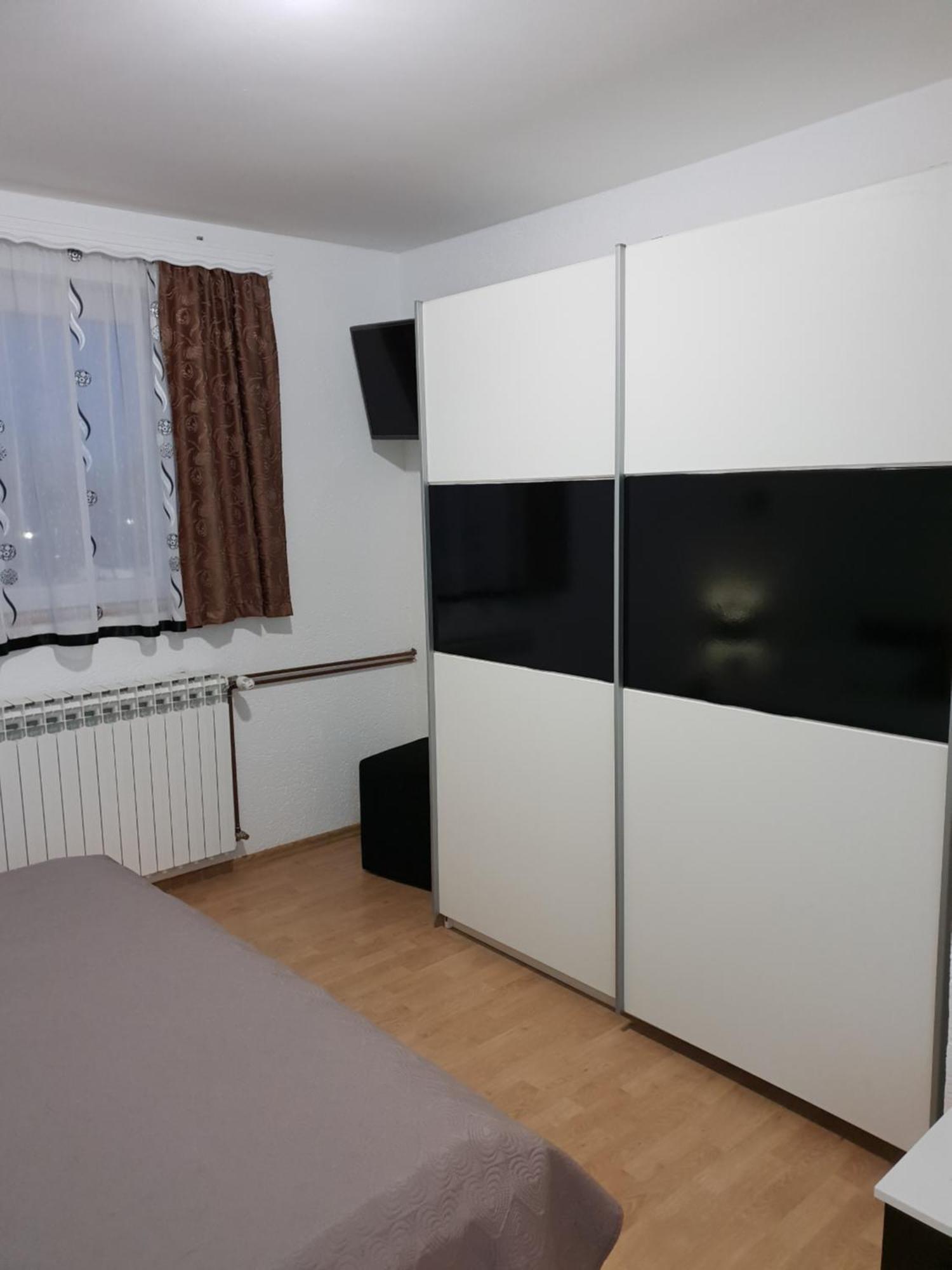 Apartments Nena スモーヤナク 部屋 写真